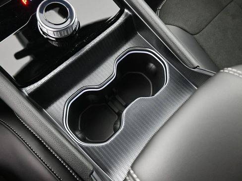 New 2025 Jeep Grand Cherokee Altitude image 31