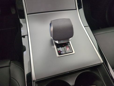 Used 2026 Land Rover Range Rover Velar S image 17