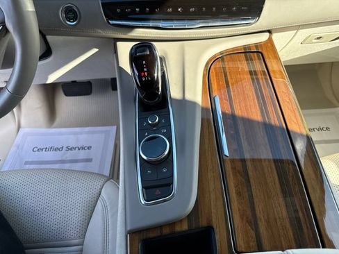 Certified 2024 Cadillac Escalade Sport Platinum w/ LPO, ONYX Package AWD/4WD image 18