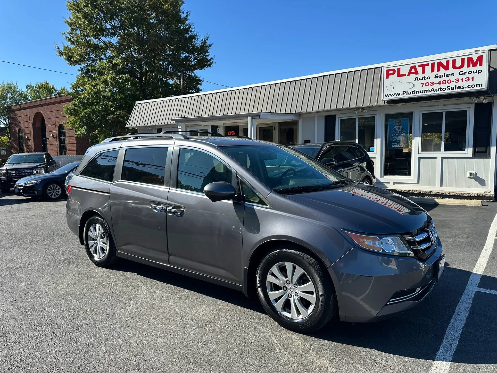 Used 2015 Honda Odyssey EX-L image 1