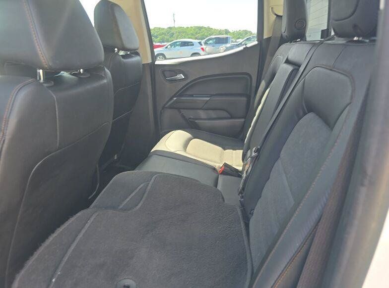 Used 2022 GMC Canyon AT4 w/ Trailering Package AWD/4WD image 12