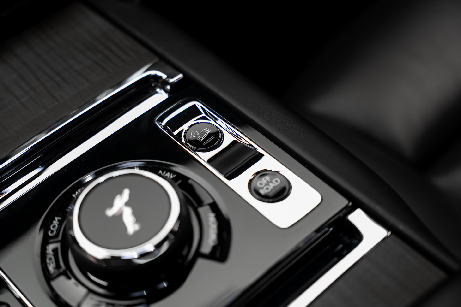 Used 2022 Rolls-Royce Cullinan w/ Technology Package AWD/4WD image 54