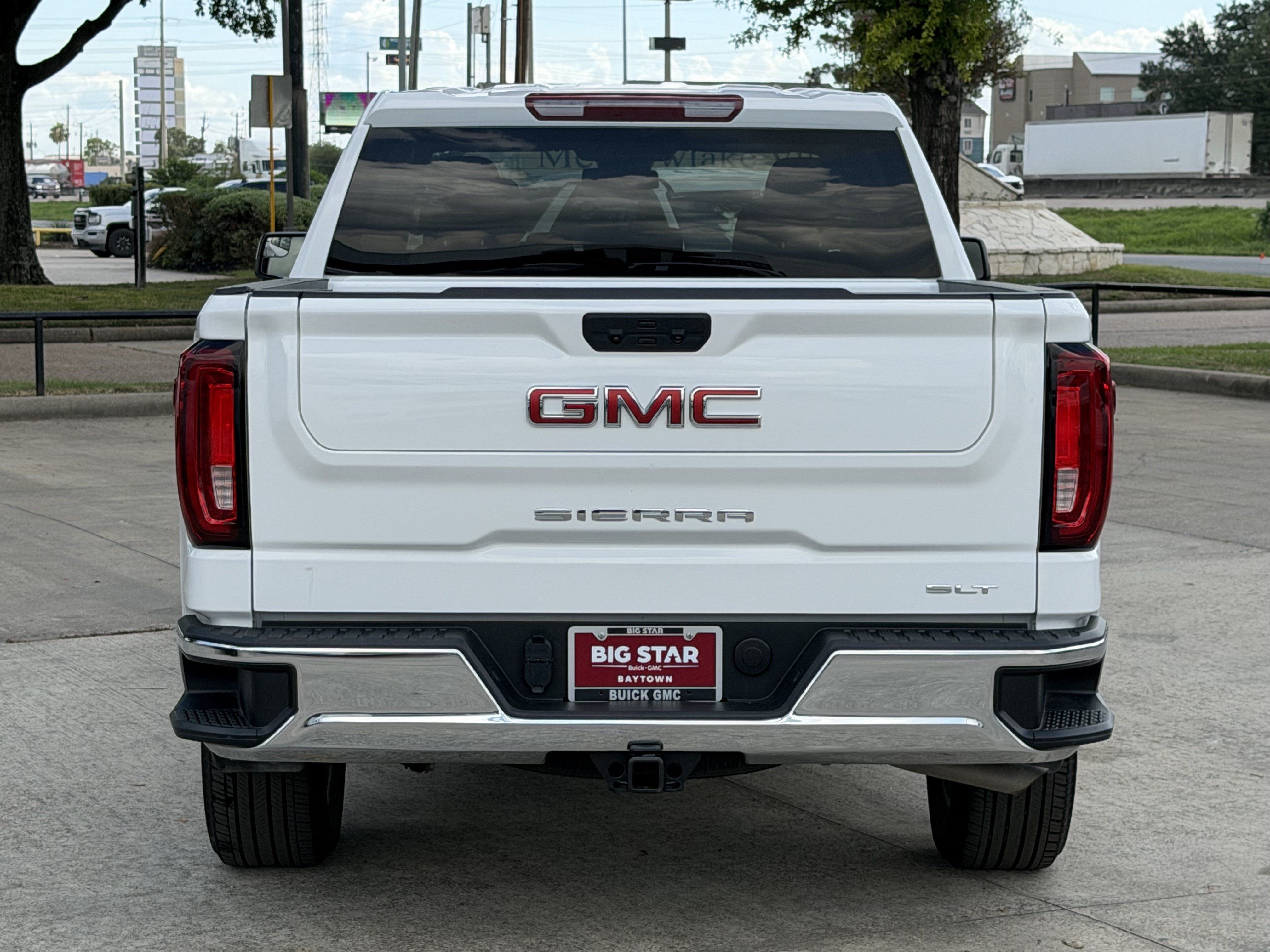 Used 2026 GMC Sierra 1500 SLT RWD image 6