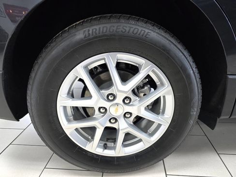 Used 2023 Chevrolet Equinox LT image 38