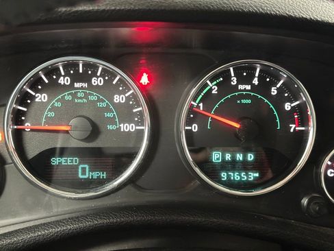 Used 2017 Jeep Wrangler Unlimited Sahara image 4