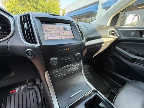 Used 2019 Ford Edge SEL w/ Equipment Group 201A AWD/4WD image 47