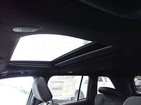 New 2025 Jeep Grand Cherokee Laredo X image 18