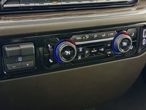 Used 2025 Chevrolet Silverado 1500 LT image 17