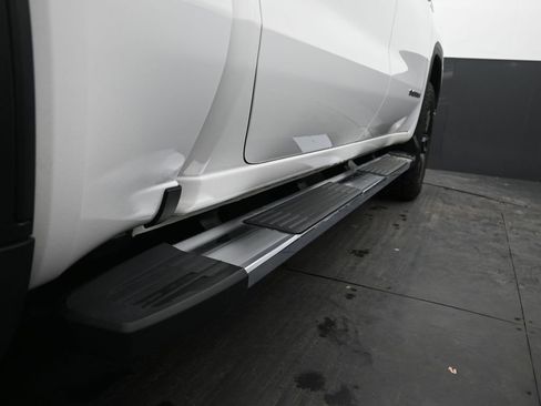 Used 2019 GMC Sierra 1500 SLT w/ SLT Premium Package image 18