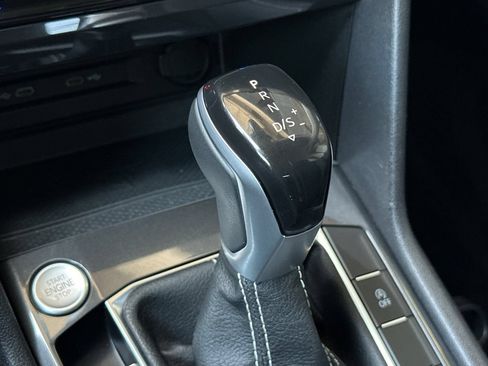 Used 2023 Volkswagen Tiguan SE FWD image 22