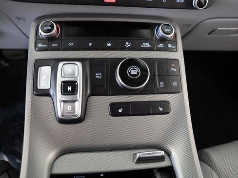 Used 2024 Hyundai Palisade SEL FWD image 16