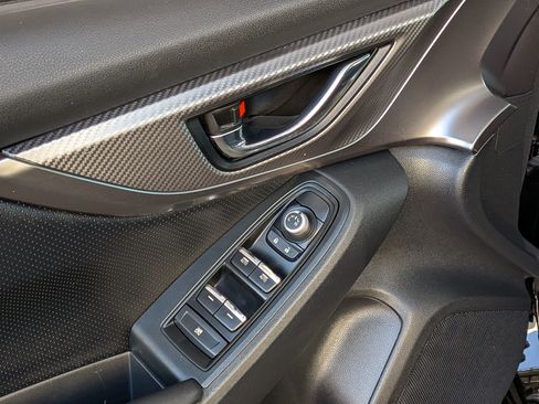 Used 2021 Subaru Impreza 2.0i Limited image 9