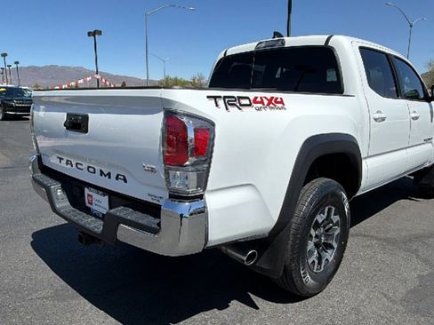 Certified 2023 Toyota Tacoma TRD Off-Road image 3