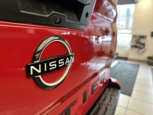 New 2026 Nissan Frontier SV w/ Tow Package image 9