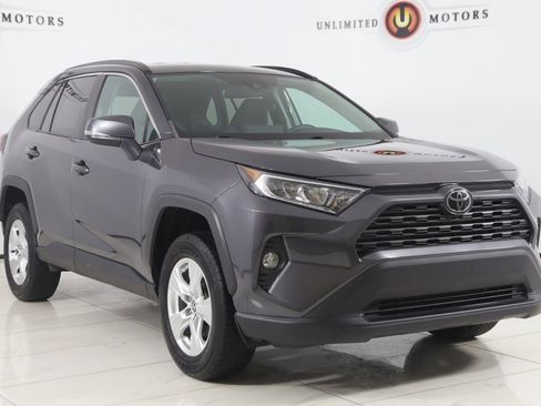 Used 2021 Toyota RAV4 XLE image 19