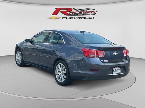 Used 2015 Chevrolet Malibu LT w/ Leather Package FWD image 3