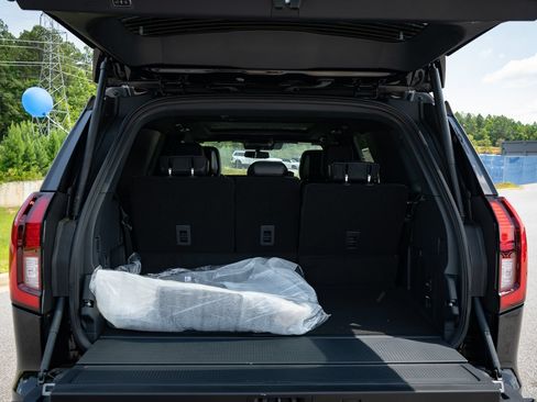New 2026 Ford Expedition Platinum w/ Stealth Performance Package AWD/4WD image 16