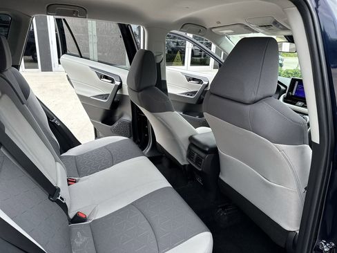 Used 2024 Toyota RAV4 XLE image 33