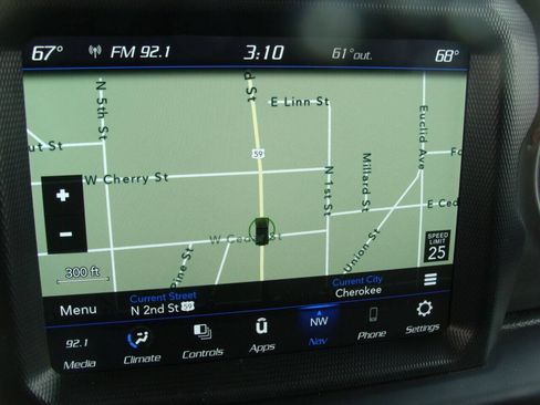 Used 2020 Jeep Wrangler Unlimited Sahara w/ Uconnect 4C Nav & Sound Group AWD/4WD image 10