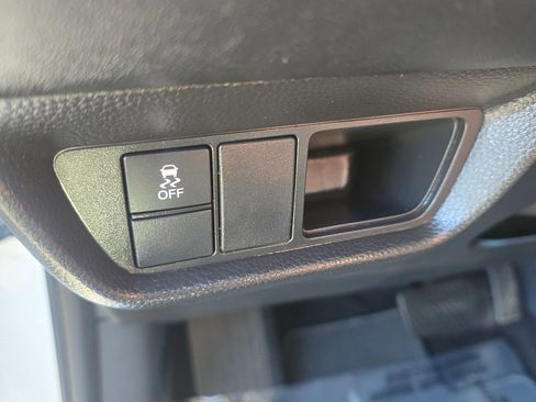 Used 2025 Honda HR-V EX-L image 17