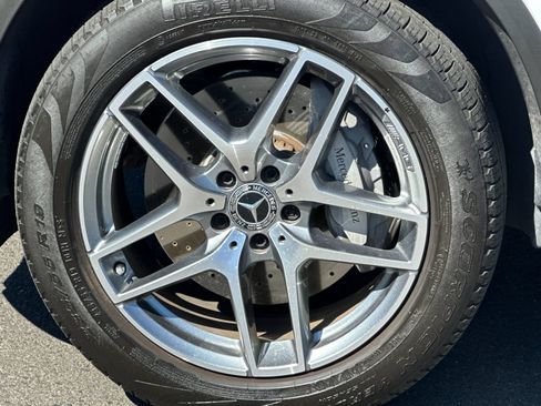 Used 2019 Mercedes-Benz GLC 300 image 32