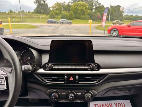 Used 2020 Kia Forte LXS FWD image 28