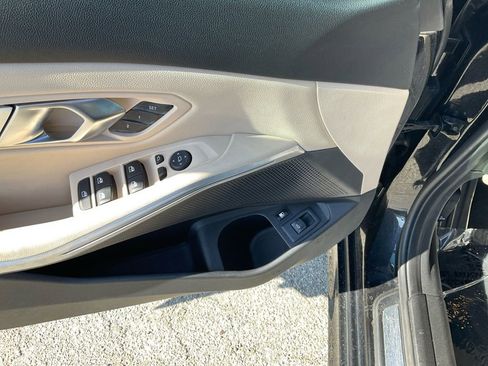 Used 2023 BMW 330e 330e iPerformance image 13