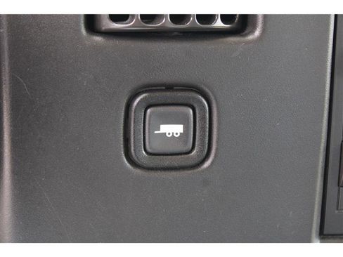 Used 2015 Chevrolet Express 3500 RWD image 20