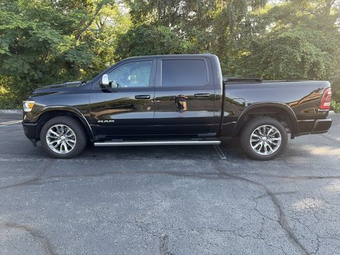 Used 2019 RAM 1500 Laramie AWD/4WD image 8