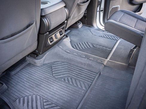 Used 2024 Chevrolet Silverado 2500 LT image 30