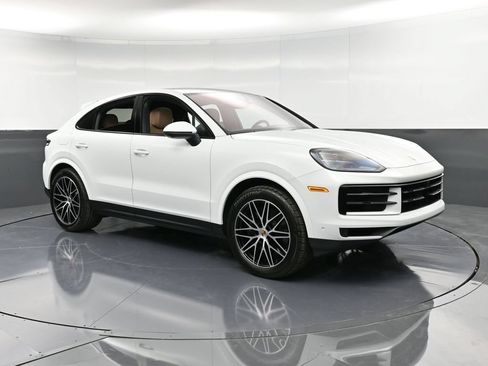 Certified 2025 Porsche Cayenne Coupe AWD/4WD image 10