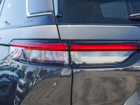 New 2026 Jeep Grand Cherokee Laredo image 7