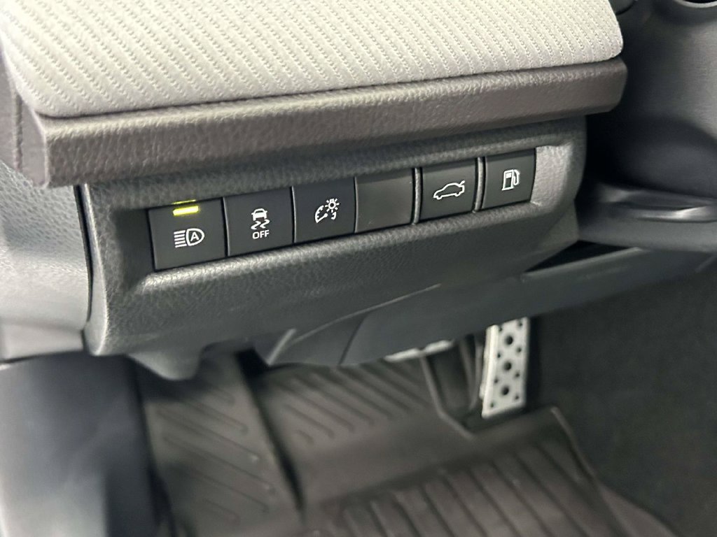 Used 2026 Toyota Camry SE w/ Convenience Package FWD image 17