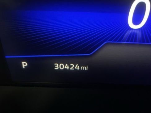 Certified 2023 Volkswagen Taos SE w/ Panoramic Sunroof Package image 13