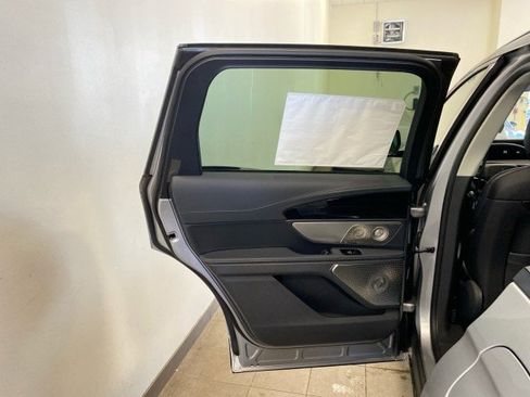 New 2026 Lincoln Nautilus Reserve image 8