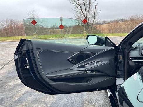 Used 2024 Chevrolet Corvette Stingray Preferred Cpe w/ Stealth Interior Trim Package image 13