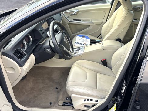 Used 2012 Volvo S60 T5 image 12