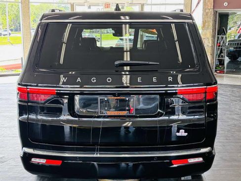Used 2025 Jeep Wagoneer Series II AWD/4WD image 11