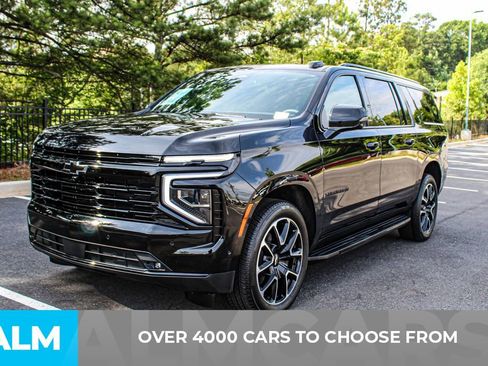 Used 2026 Chevrolet Suburban RST w/ Comfort Package AWD/4WD image 3