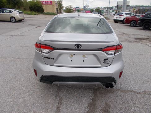 Used 2022 Toyota Corolla SE FWD image 6