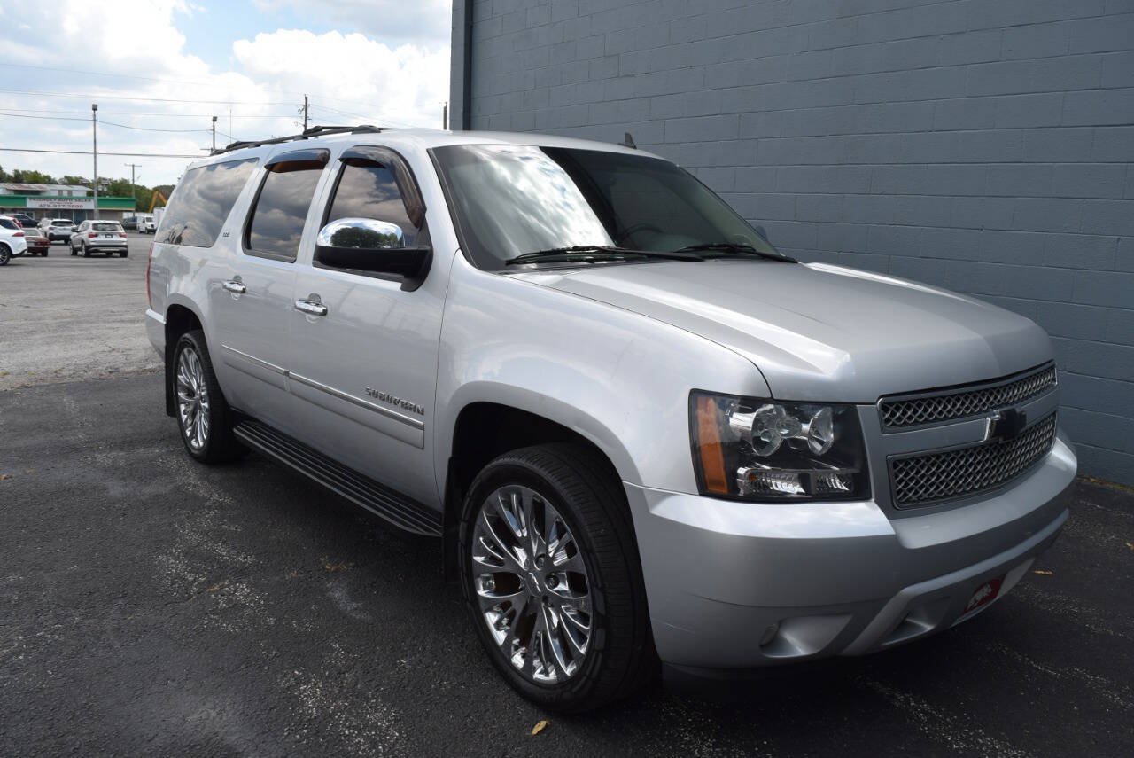 Used 2014 Chevrolet Suburban LTZ RWD image 19