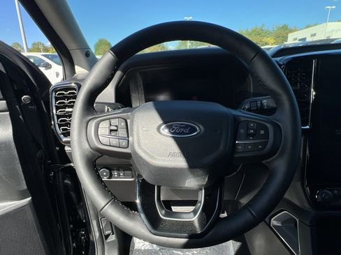 New 2025 Ford Ranger Lariat w/ FX4 Off-Road Package image 16