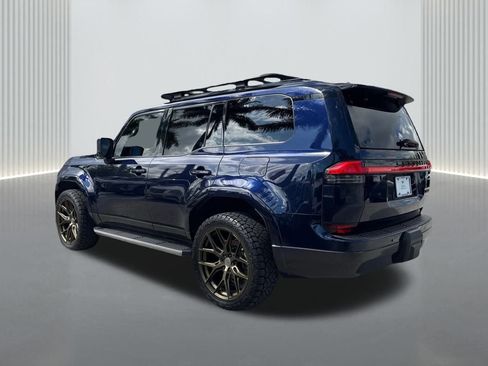 Used 2024 Lexus GX 550 image 7