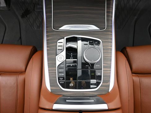 New 2026 BMW X7 xDrive40i AWD/4WD image 12