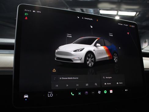 Used 2023 Tesla Model Y Long Range AWD/4WD image 47