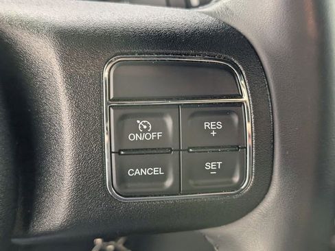 Used 2017 Jeep Wrangler Unlimited Rubicon w/ Connectivity Group AWD/4WD image 14