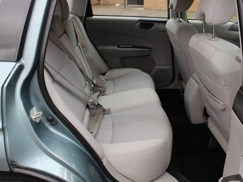 Used 2012 Subaru Forester 2.5X w/ Alloy Wheel Pkg AWD/4WD image 16