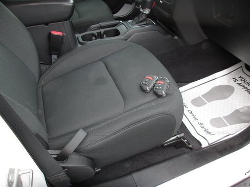 Used 2021 Jeep Gladiator Sport image 6