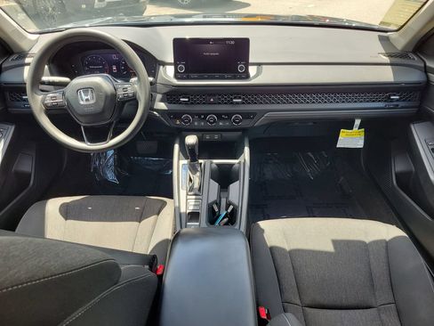 Used 2023 Honda Accord EX image 11