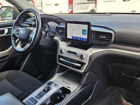 Used 2023 Ford Explorer XLT RWD image 15